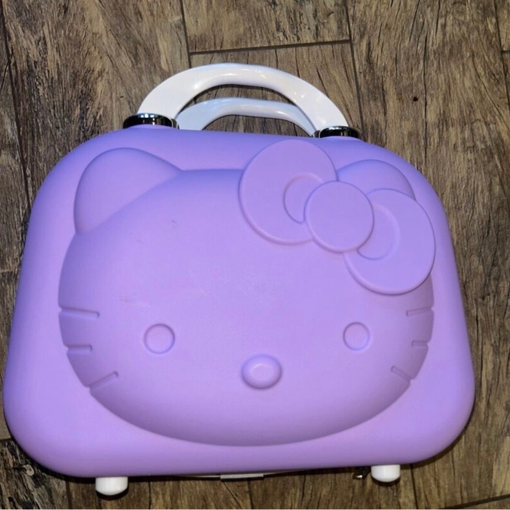 Pink Hello Kitty Hard Shell Case - Picture 2 of 4